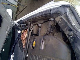 2010 TOYOTA HIGHLANDER, WHITE, HYBRID, 3.3L, AT AWD.  Z25200